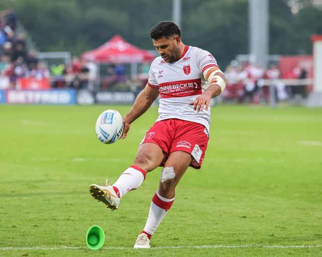 Rhyse Martin of Hull KR converts for a goal during the Betfred Super League round 12 match Hull KR vs Wigan Warriors at Sewell Group Craven Park, Hull, United Kingdom on 21 May 2026

(Photo by Mark Cosgrove/News Images)