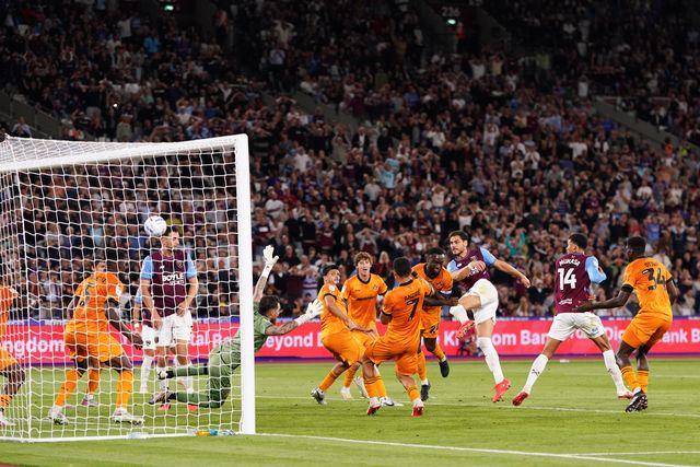 Konstantinos Mavropanos of West Ham United scores to make it 4-1 during the Sky Bet Championship match West Ham United vs Wolverhampton Wanderers at London Stadium, London, United Kingdom on 01 September 2026

(Photo by Harvey Murphy/News Images)