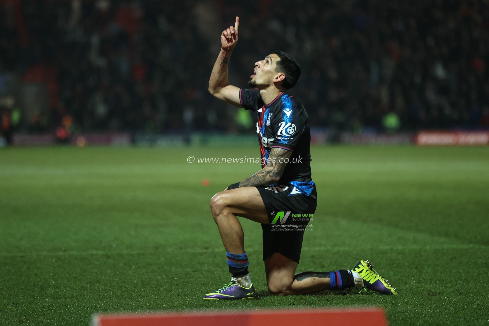 Daniel MuÃ±oz of Crystal Palace celebrates his goal to make it 0-1 during the Emirates FA Cup Fourth Round match Doncaster Rovers vs Crystal Palace at Eco-Power Stadium, Doncaster, United Kingdom, 10th February 2025

(Photo by Alfie Cosgrove/News Images)