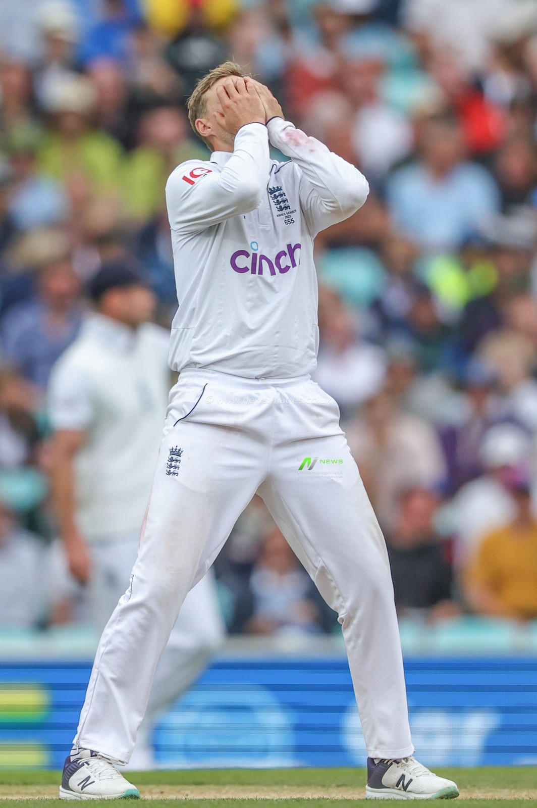 Joe Root of England reacts after delivering a ball during the LV= Insurance Ashes Fifth Test Series Day Four match England vs Australia at The Kia Oval, London, United Kingdom, 30th July 2023

(Photo by Mark Cosgrove/News Images)