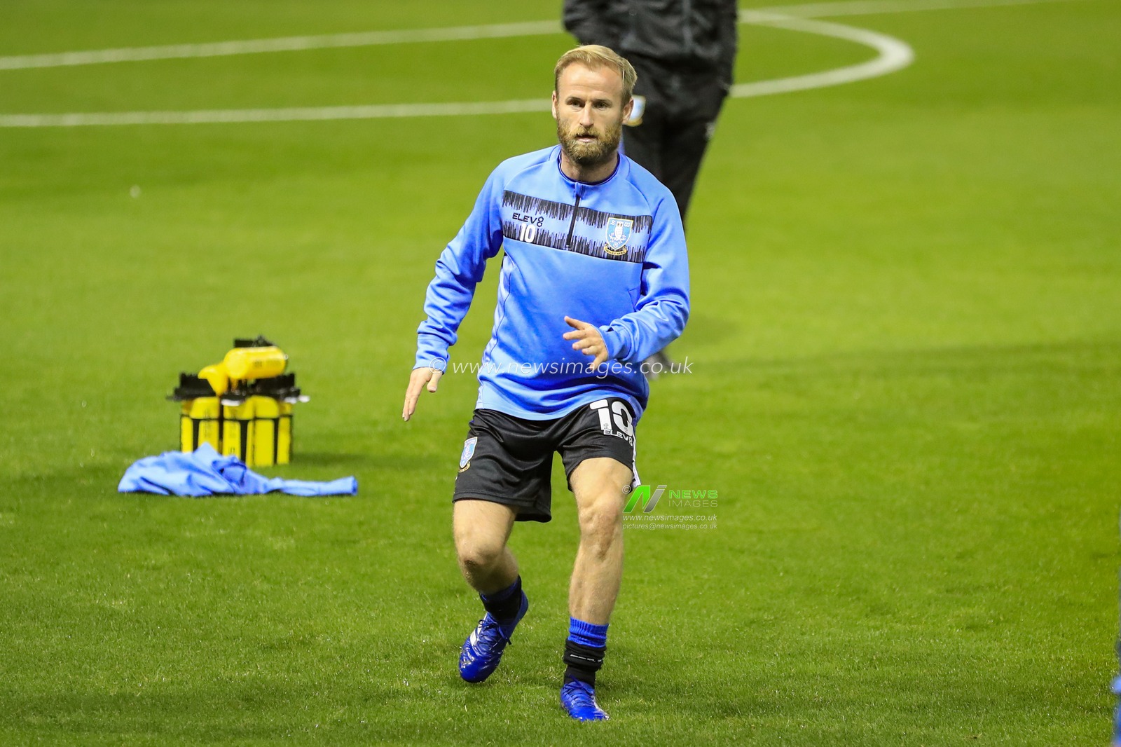Barry Bannan (10) of Sheffield Wednesday during the pre match warm up