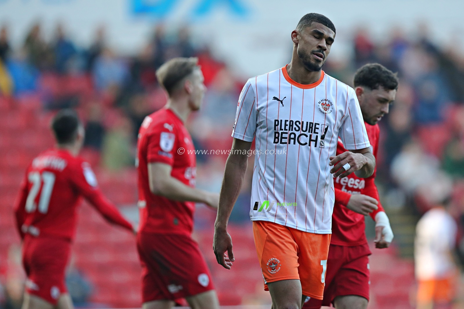 Ashley Fletcher of Blackpool F.C. during the Sky Bet League 1 match Barnsley vs Blackpool at Oakwell, Barnsley, United Kingdom, 8th March 2025

(Photo by Sam Eaden/News Images)