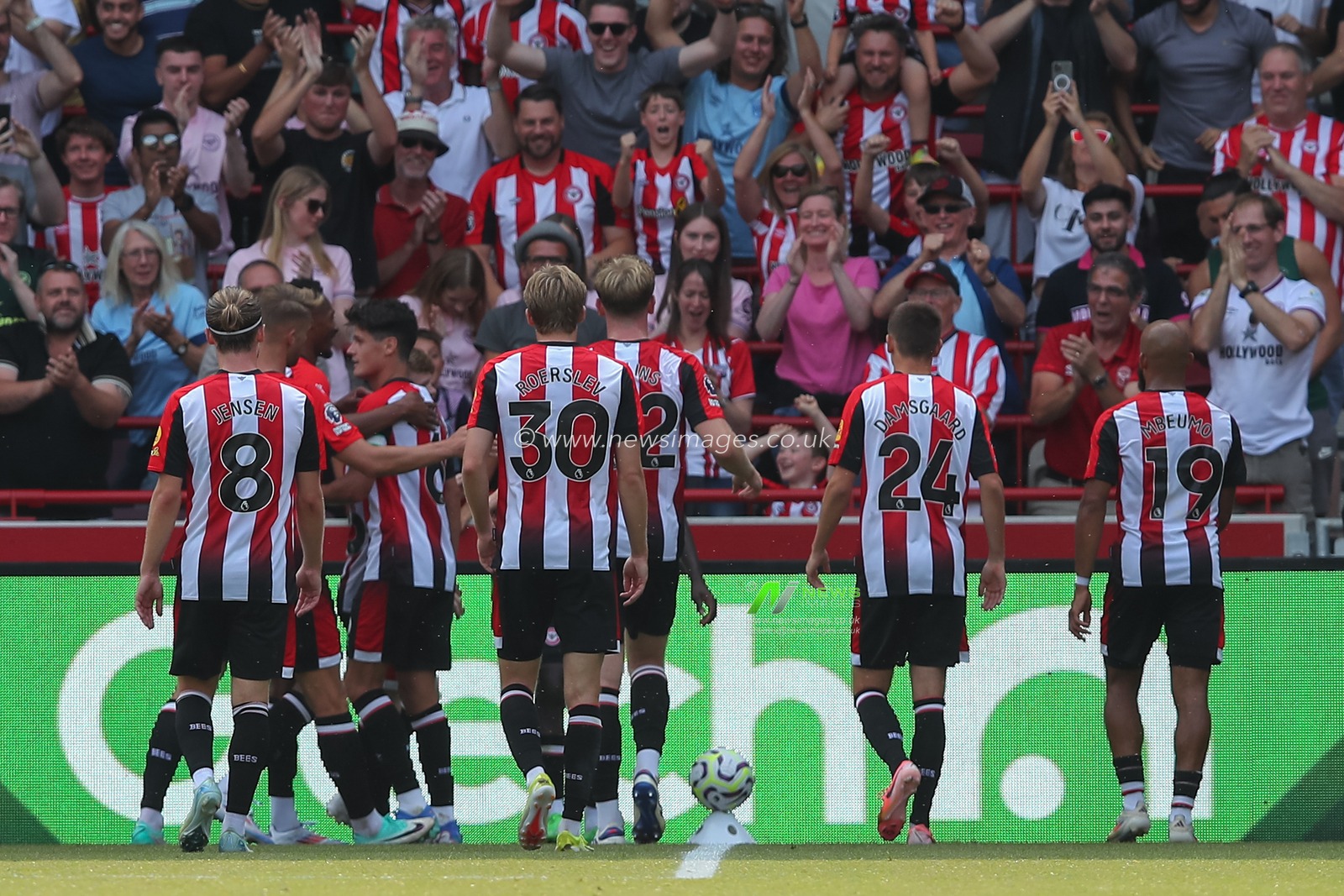 Yoane Wissa of Brentford celebrates his goal to make it 2-1 Brentford during the Premier League match Brentford vs Crystal Palace at The Gtech Community Stadium, London, United Kingdom, 18th August 2024

(Photo by Gareth Evans/News Images)
