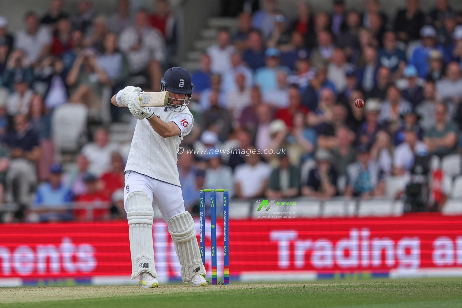 Ben Duckett of England clips the ball into the gloves of Alex Carey of Australia during the LV= Insurance Ashes Third Test Series Day 1 England v Australia at Headingley Stadium, Leeds, United Kingdom, 6th July 2023

(Photo by Mark Cosgrove/News Images)