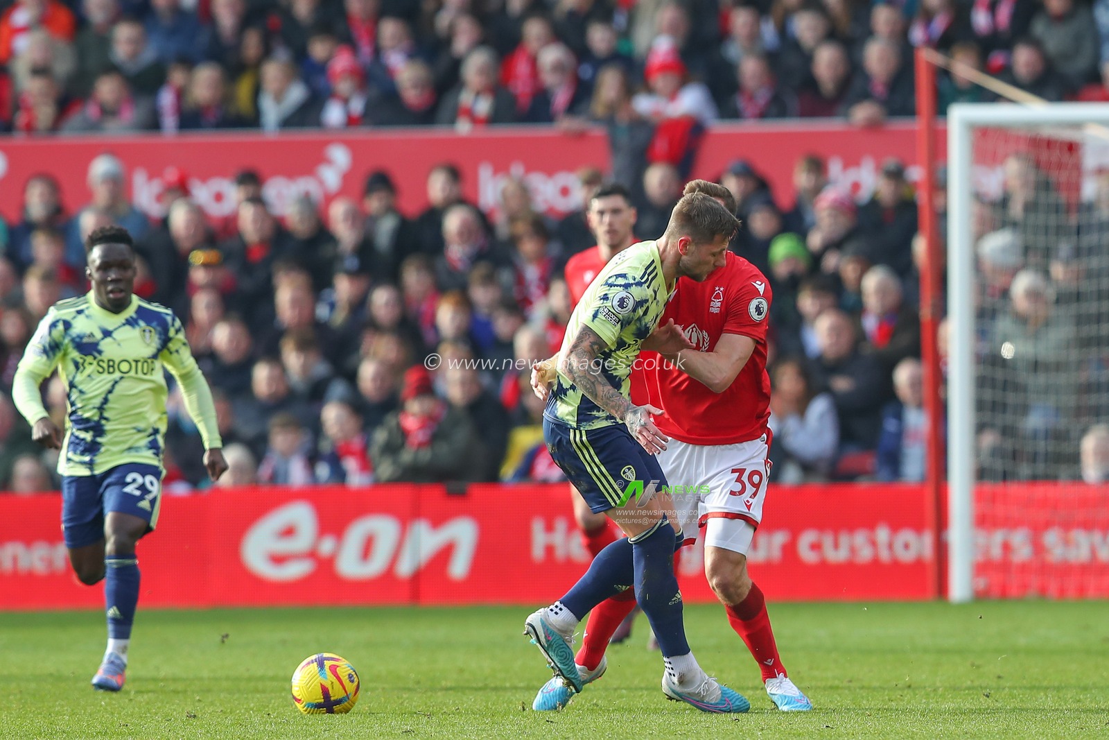 Liam Cooper #6 of Leeds United and Chris Wood #39 of Nottingham Forest collide no foul given during the Premier League match Nottingham Forest vs Leeds United at City Ground, Nottingham, United Kingdom, 5th February 2023

(Photo by Gareth Evans/News Images)