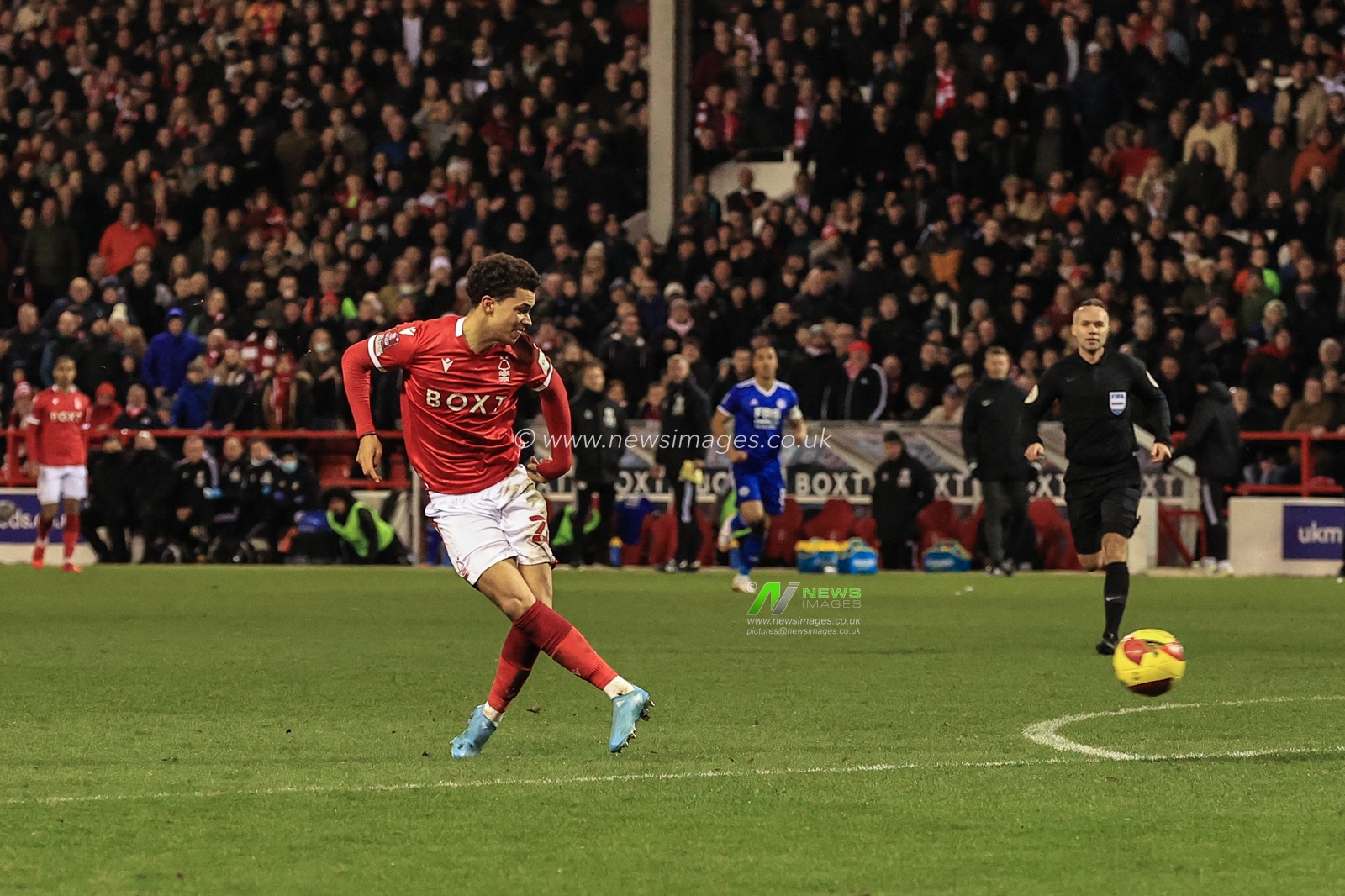 Brennan Johnson #20 of Nottingham Forest shoots at goal