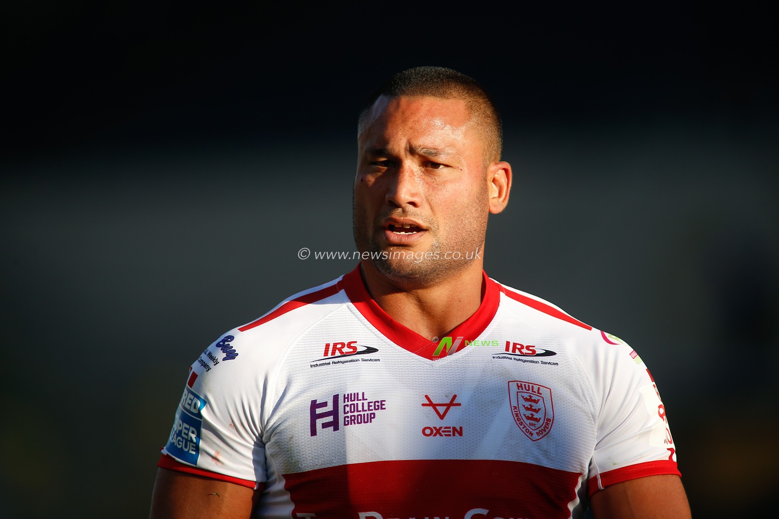 Weller Hauraki (11) of Hull KR.