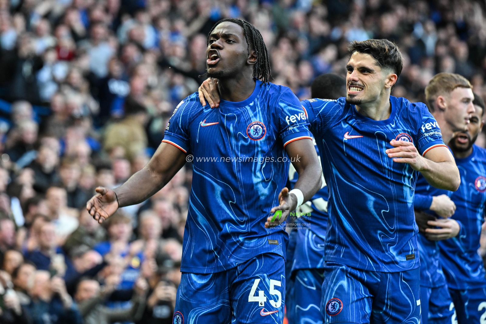 Romeo Lavia of Chelsea celebrates his side's goal to make it 2-1 during the Premier League match Chelsea vs Newcastle United at Stamford Bridge, London, United Kingdom, 27th October 2024

(Photo by Cody Froggatt/News Images)