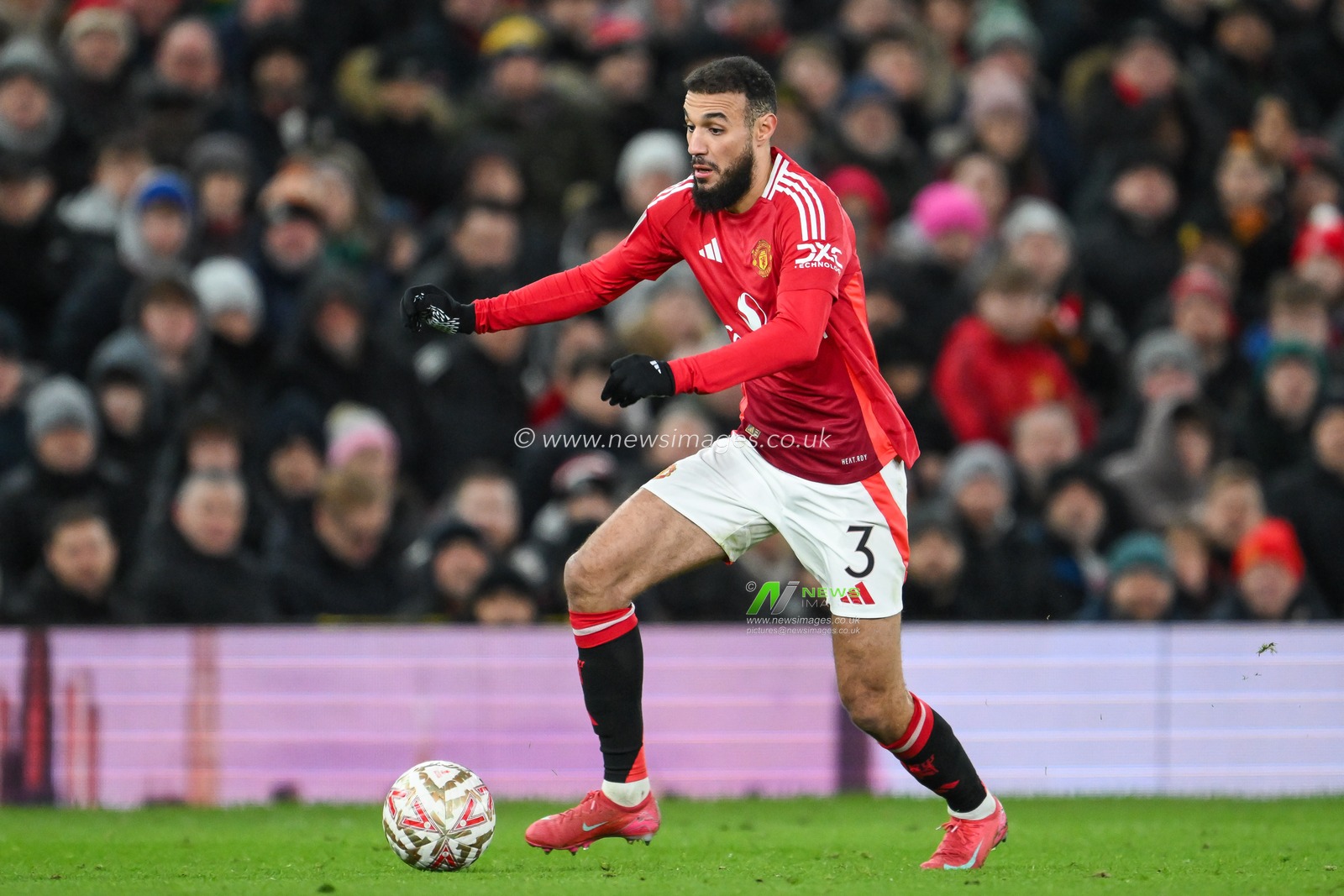 Noussair Mazraoui of Manchester United makes a break with the ball during the Emirates FA Cup Fourth Round match Manchester United vs Leicester City at Old Trafford, Manchester, United Kingdom, 7th February 2025

(Photo by Craig Thomas/News Images)