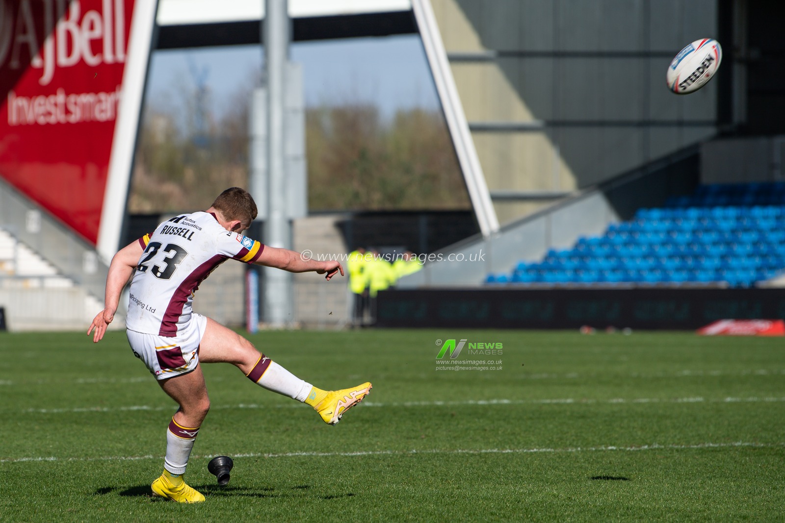 Olly Russell #23 of Huddersfield Giants kicks a penalty during the Betfred Super League Round 7 match Salford Red Devils vs Huddersfield Giants at AJ Bell Stadium, Eccles, United Kingdom, 2nd April 2023

(Photo by Craig Thomas/News Images)