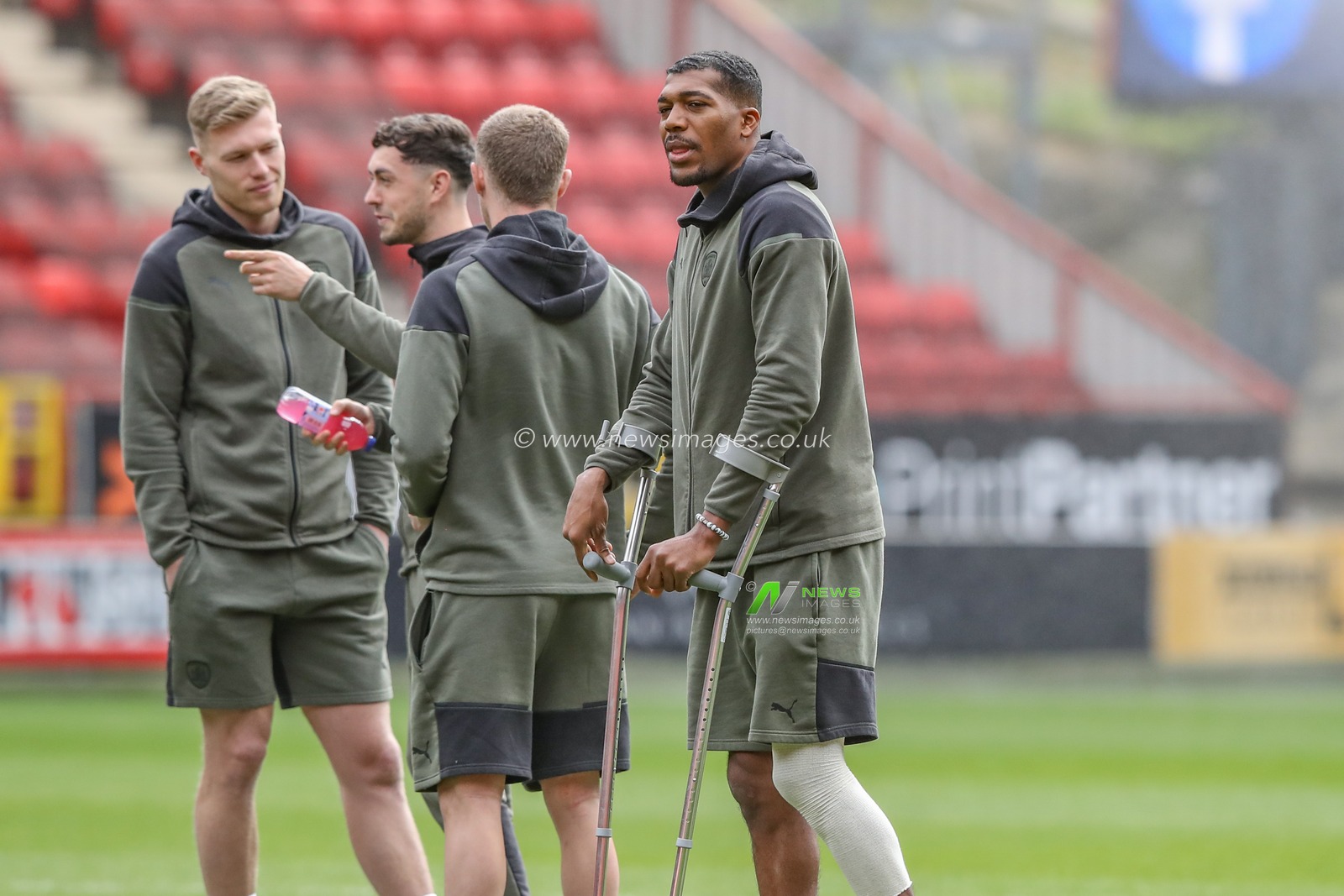 Donovan Pines of Barnsley during the Sky Bet League 1 match Charlton Athletic vs Barnsley at The Valley, London, United Kingdom, 6th April 2024

(Photo by Alfie Cosgrove/News Images)