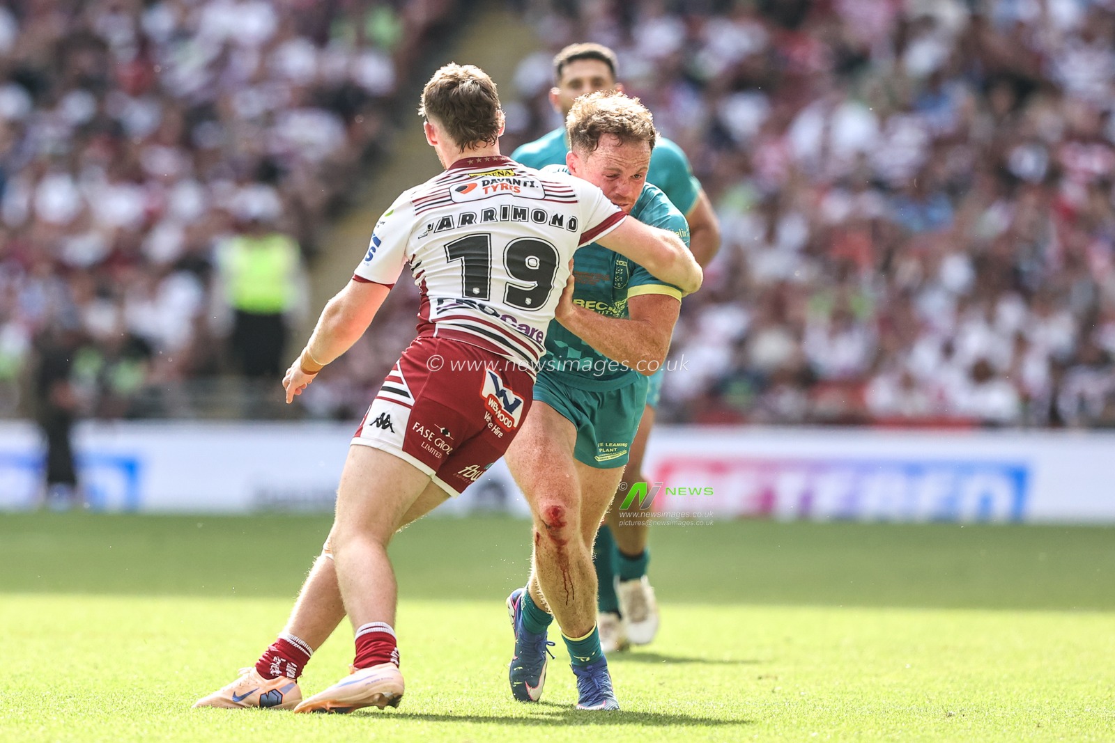 Joe Burgess of Hull KR is tackled by Jack Farrimond of Wigan Warriors during the Betfred Challenge Cup Final match Wigan Warriors vs Hull KR at Wembley Stadium, London, United Kingdom on 30 May 2026

(Photo by Alfie Cosgrove/News Images)