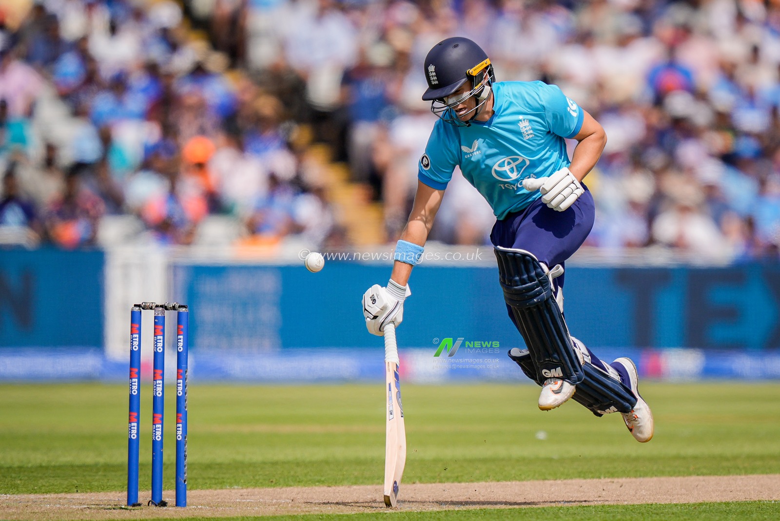 Jacob Bethell of England reaches for the crease during the 1st Metro Bank ODI match England vs India at Edgbaston, Birmingham, United Kingdom on 14 July 2026

(Photo by Maynard Manyowa/News Images)