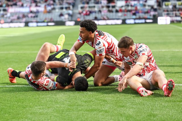 Betfred Magic Weekend 2025 Leigh Leopards v Catalans Dragons