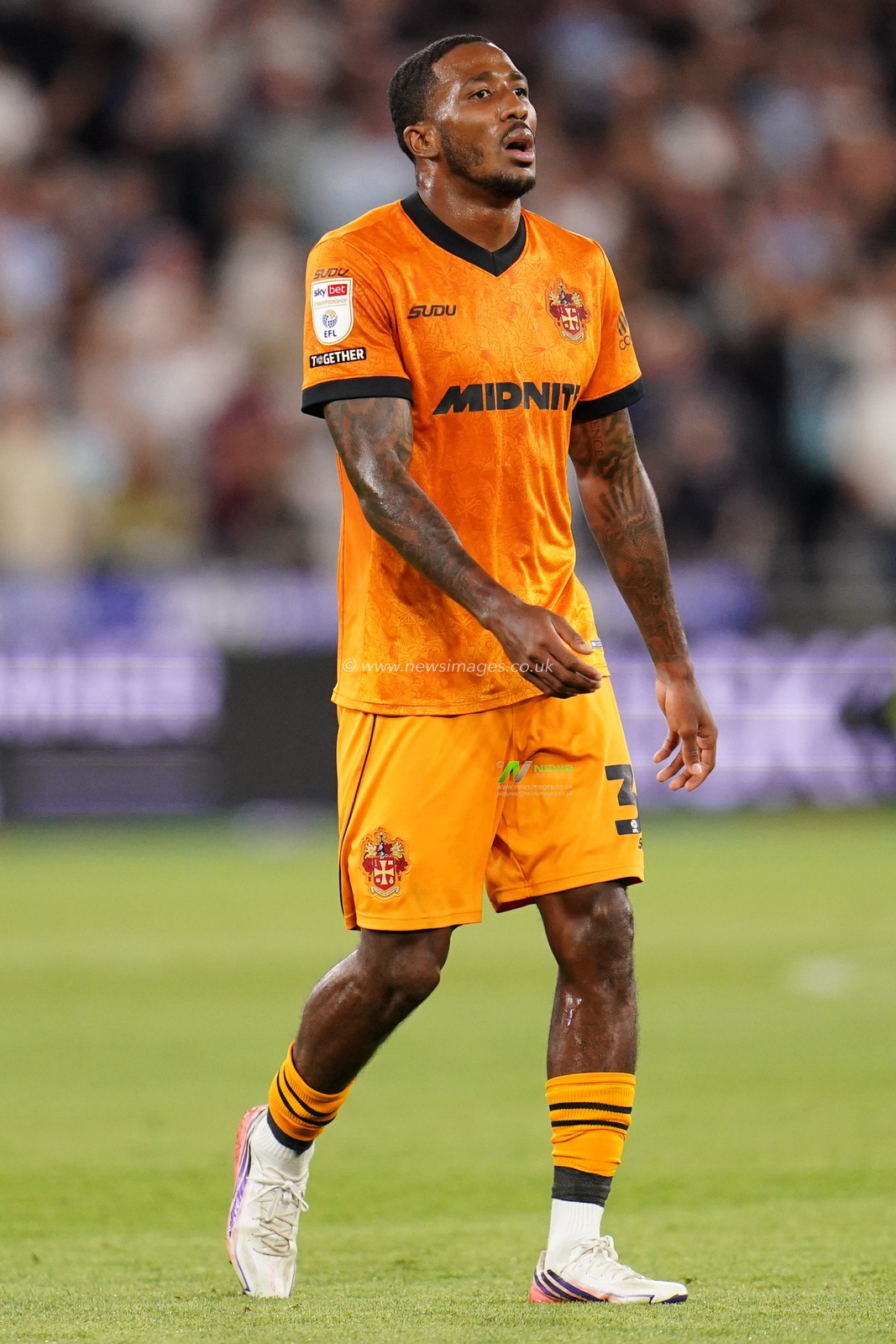 Jackson Tchatchoua of Wolverhampton Wanderers during the Sky Bet Championship match West Ham United vs Wolverhampton Wanderers at London Stadium, London, United Kingdom on 01 September 2026

(Photo by Harvey Murphy/News Images)