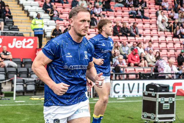 Ben Currie of Warrington Wolves in the pre-game warm up during the Betfred Super League round 20 match Leigh Leopards vs Warrington Wolves at Leigh Sports Village, Leigh, United Kingdom on 25 July 2026

(Photo by Alfie Cosgrove/News Images)
