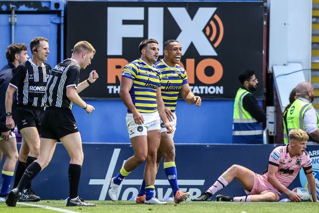 Josh Smith of Warrington Wolves celebrates his try during the Betfred Super League round 13 match Warrington Wolves vs Hull FC at The Halliwell Jones Stadium, Warrington, United Kingdom on 05 June 2026

(Photo by Alfie Cosgrove/News Images)
