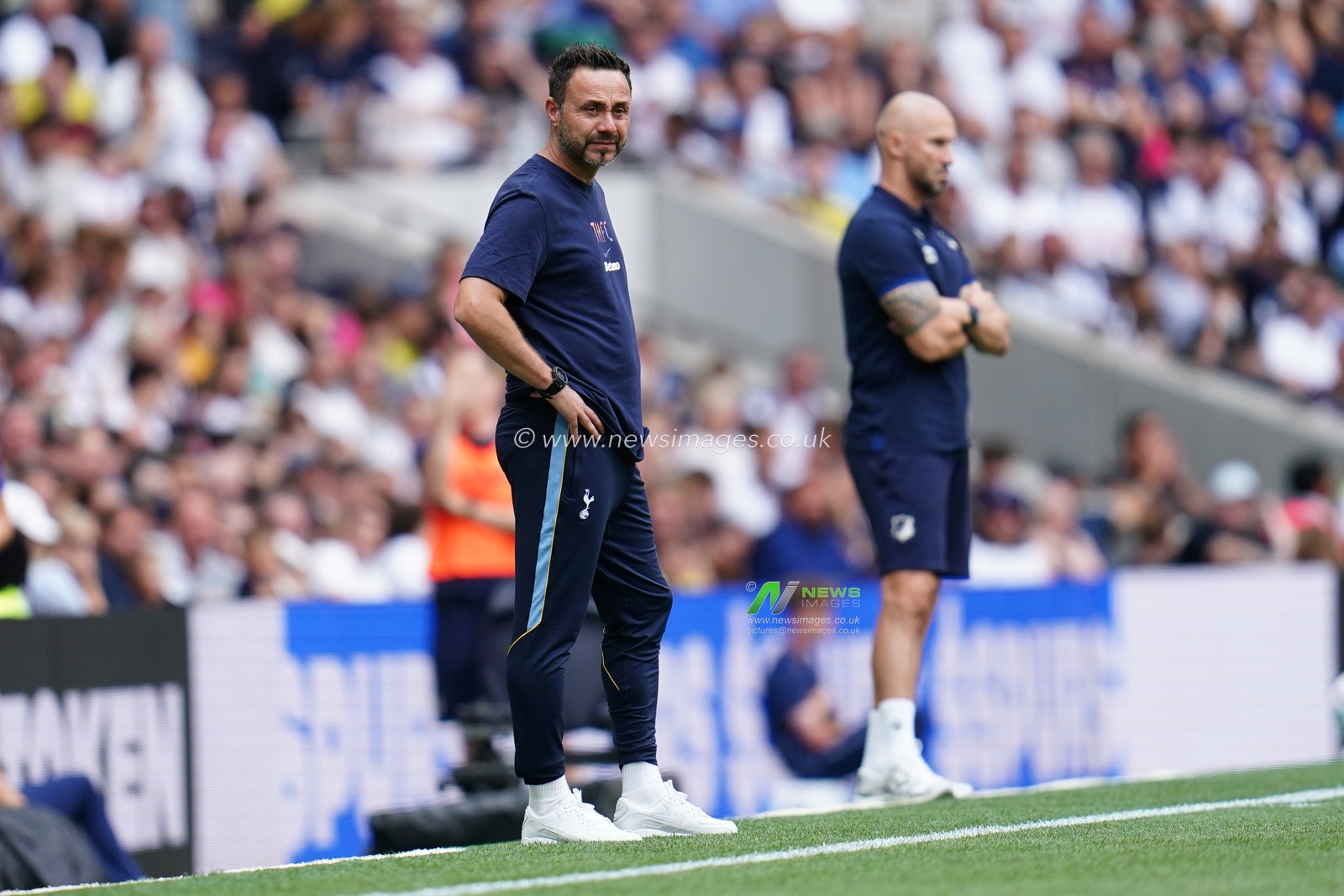 Roberto De Zerbi manager of Tottenham Hotspur during the pre-season friendly match Tottenham Hotspur vs Hoffenheim at Tottenham Hotspur Stadium, London, United Kingdom on 15 August 2026

(Photo by Harvey Murphy/News Images)