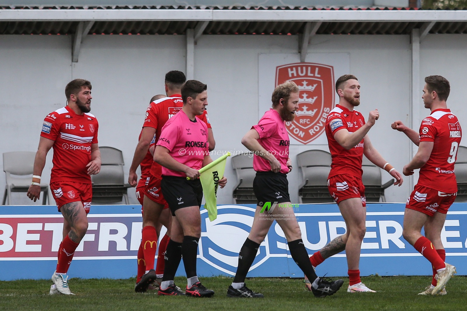Ethan Ryan (23) of Hull KR celebrates his try