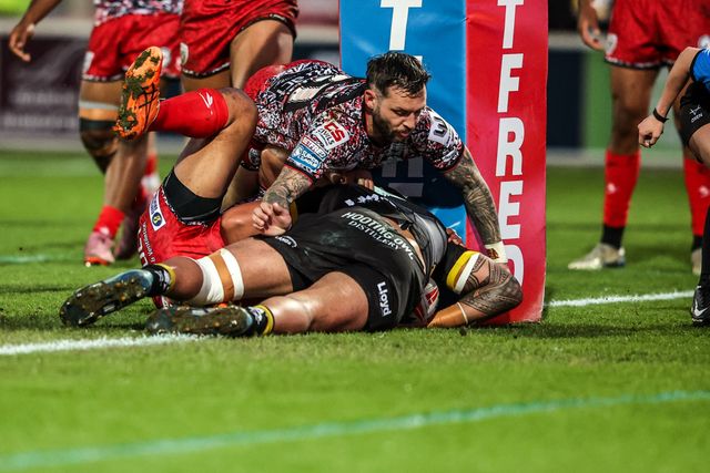 Xavier Va'a of York Knights goes over for a try during the Betfred Super League round 8 match York Knights vs Leigh Leopards at LNER Community Stadium, York, United Kingdom on 17 April 2026

(Photo by Alfie Cosgrove/News Images)