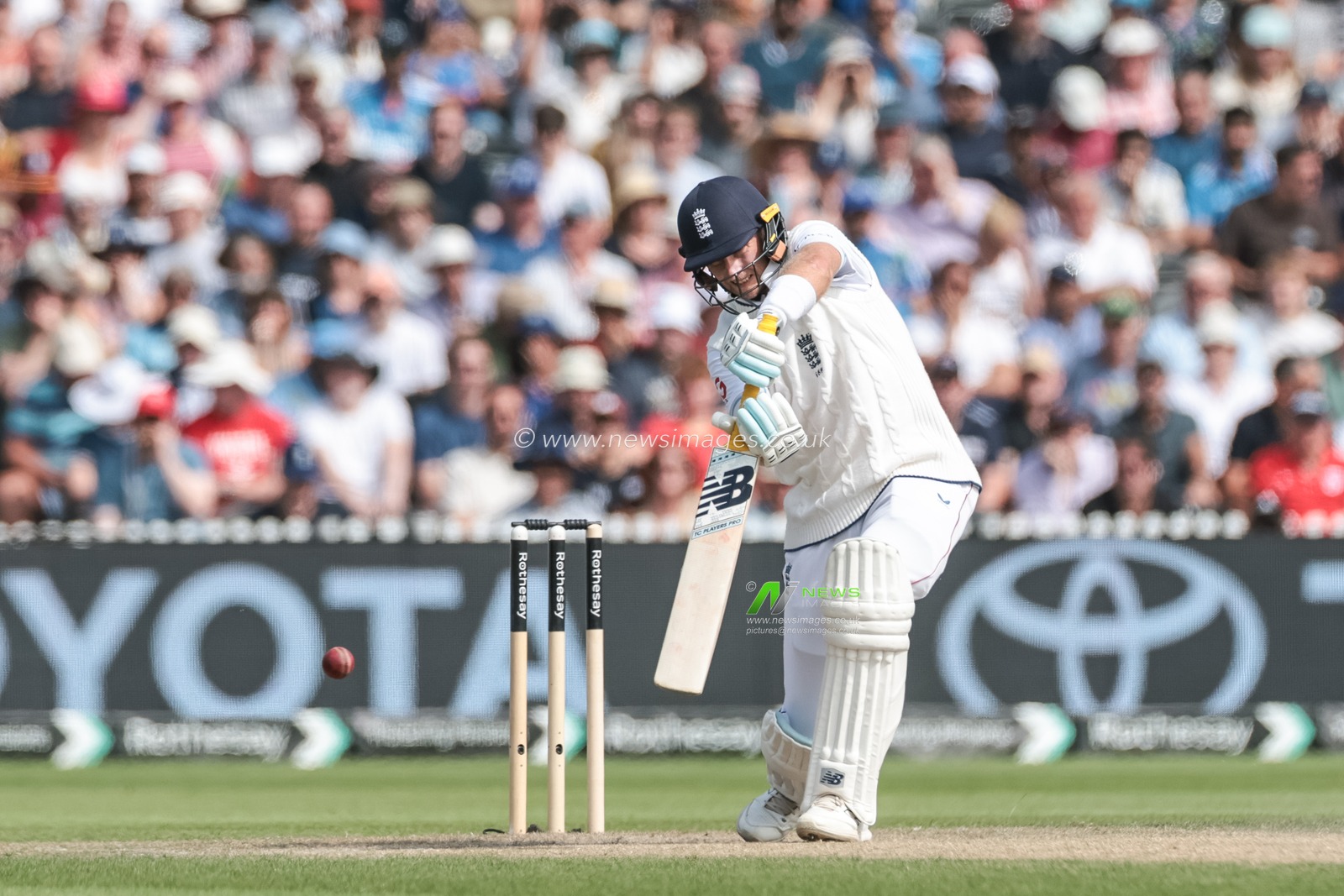 Joe Root of England plays a shot off Bumrah during the 4th Rothesay Test Match match Day 3 England vs India at Old Trafford Cricket Ground, Manchester, United Kingdom, 25th July 2025

(Photo by Mark Cosgrove/News Images)