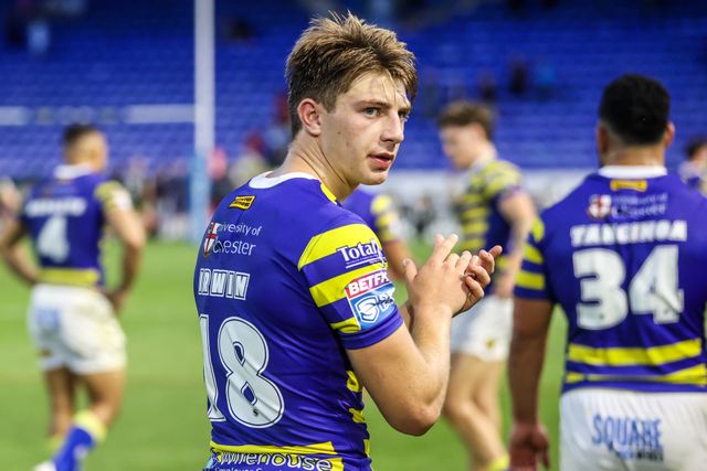 Ewan Irwin of Warrington Wolves applauds the fans after the game during the Betfred Super League round 15 match Warrington Wolves vs Leeds Rhinos at The Halliwell Jones Stadium, Warrington, United Kingdom on 18 June 2026

(Photo by Alfie Cosgrove/News Images)