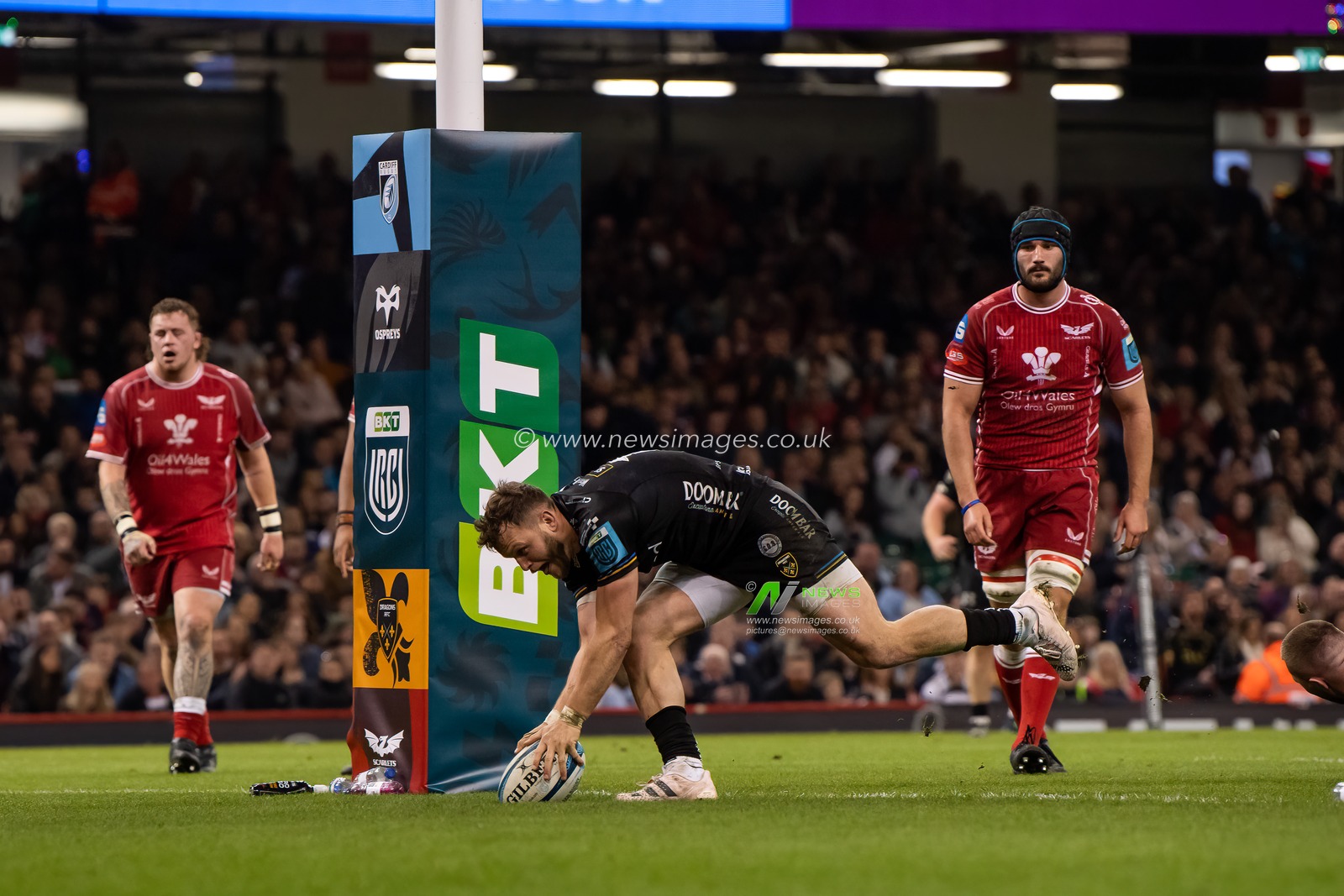 Steff Hughes of the Dragons goes over for a try during the United Rugby Championship match Dragons Rugby vs Llanelli Scarlets at Principality Stadium, Cardiff, United Kingdom, 22nd April 2023

(Photo by Craig Thomas/News Images)