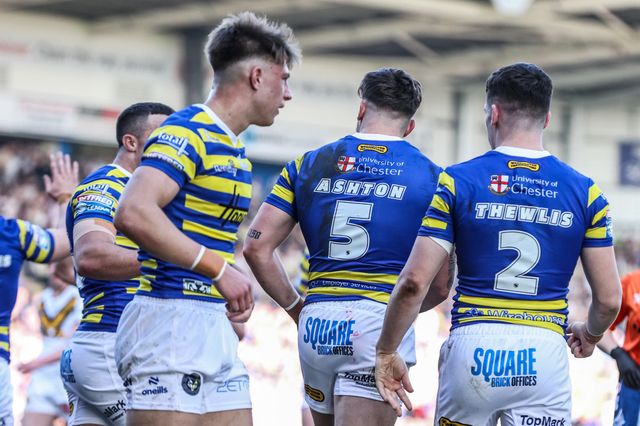 Matty Ashton of Warrington Wolves celebrates his try during the Betfred Super League round 5 match Warrington Wolves vs Castleford Tigers at The Halliwell Jones Stadium, Warrington, United Kingdom on 21 March 2026

(Photo by Alfie Cosgrove/News Images)
