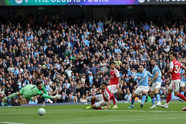 Rayan Cherki of Manchester City scores to make it 1-0 during the Premier League match Manchester City vs Arsenal at Etihad Stadium, Manchester, United Kingdom on 19 April 2026

(Photo by Mark Cosgrove/News Images)