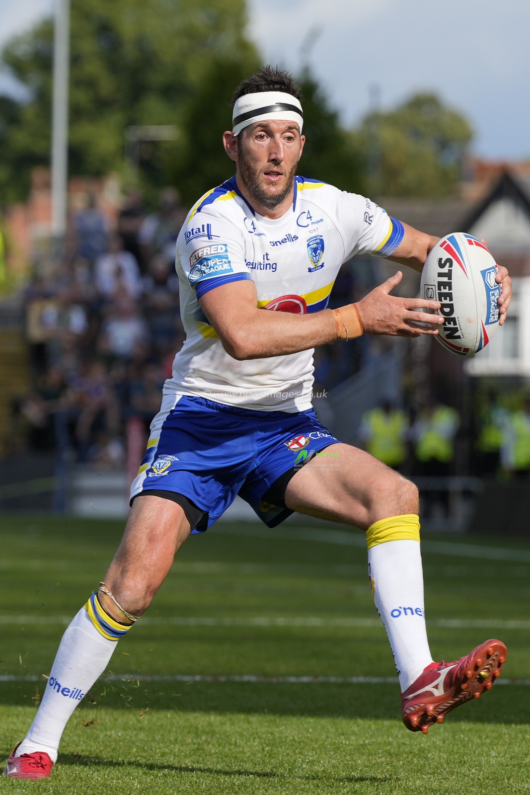 Stefan Ratchford #4 of Warrington Wolves during the Betfred Super League Round 22 match Leeds Rhinos vs Warrington Wolves at Headingley Stadium, Leeds, United Kingdom, 20th August 2023

(Photo by Steve Flynn/News Images)