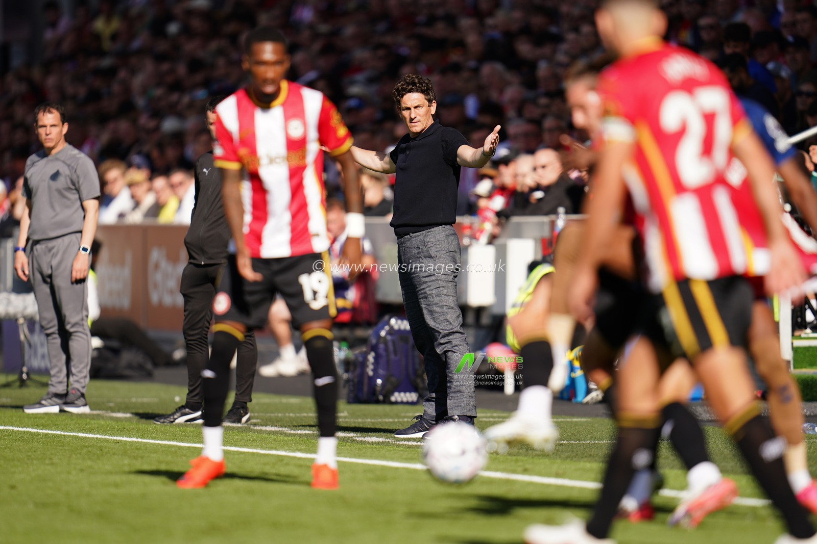 Keith Andrews manager of Brentford during the Premier League match Brentford vs Sunderland at GTECH Community Stadium, London, United Kingdom on 05 September 2026

(Photo by Harvey Murphy/News Images)