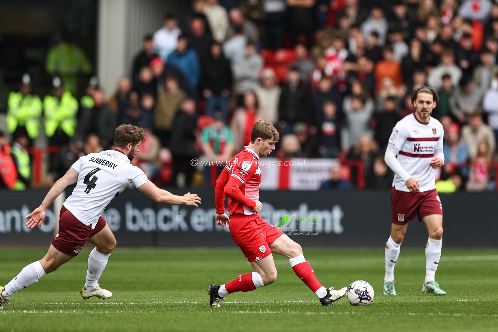 Luca Connell of Barnsley in action during the Sky Bet League 1 match Barnsley vs Northampton Town at Oakwell, Barnsley, United Kingdom, 27th April 2024

(Photo by Mark Cosgrove/News Images)