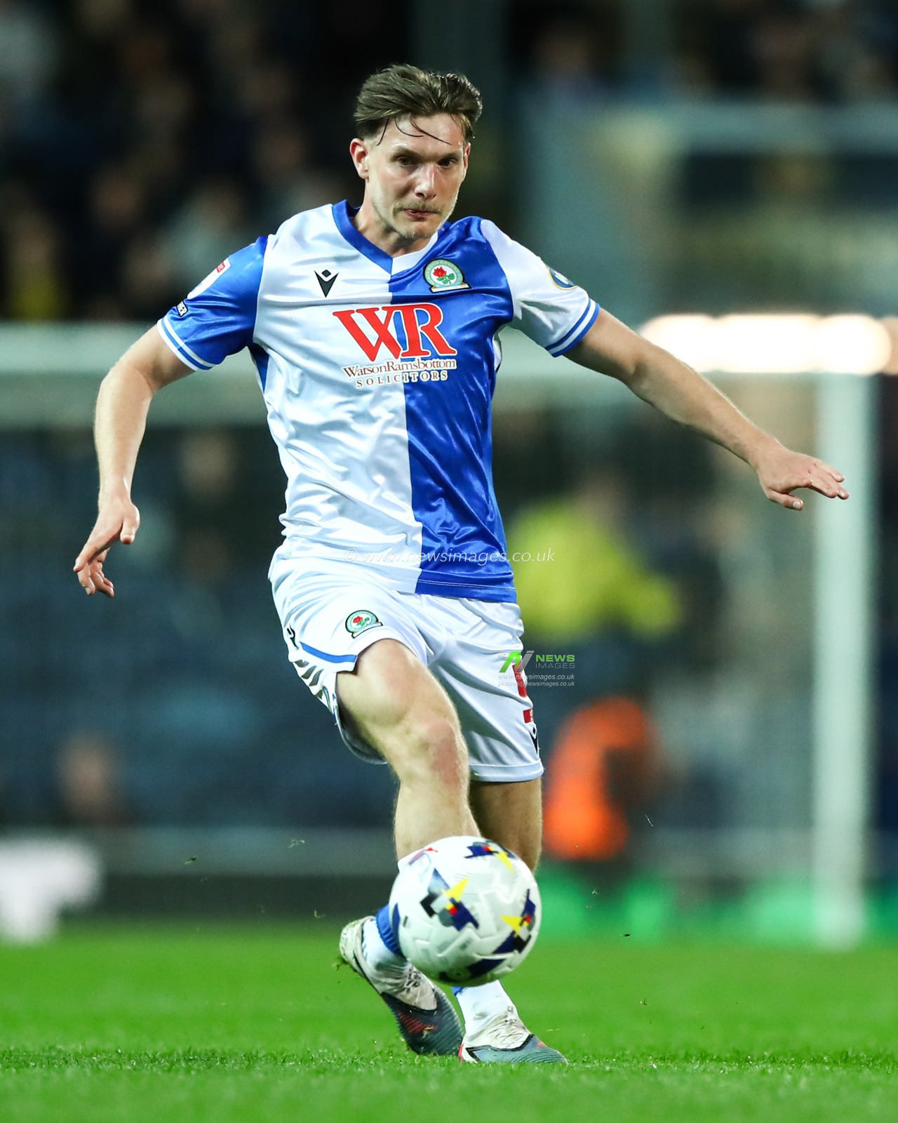 Taylor Gardner-Hickman of Blackburn Rovers passes ball forward during the Sky Bet Championship match Blackburn Rovers vs Coventry City at Ewood Park, Blackburn, United Kingdom on 17 April 2026

(Photo by Jorge Horsted/News Images)