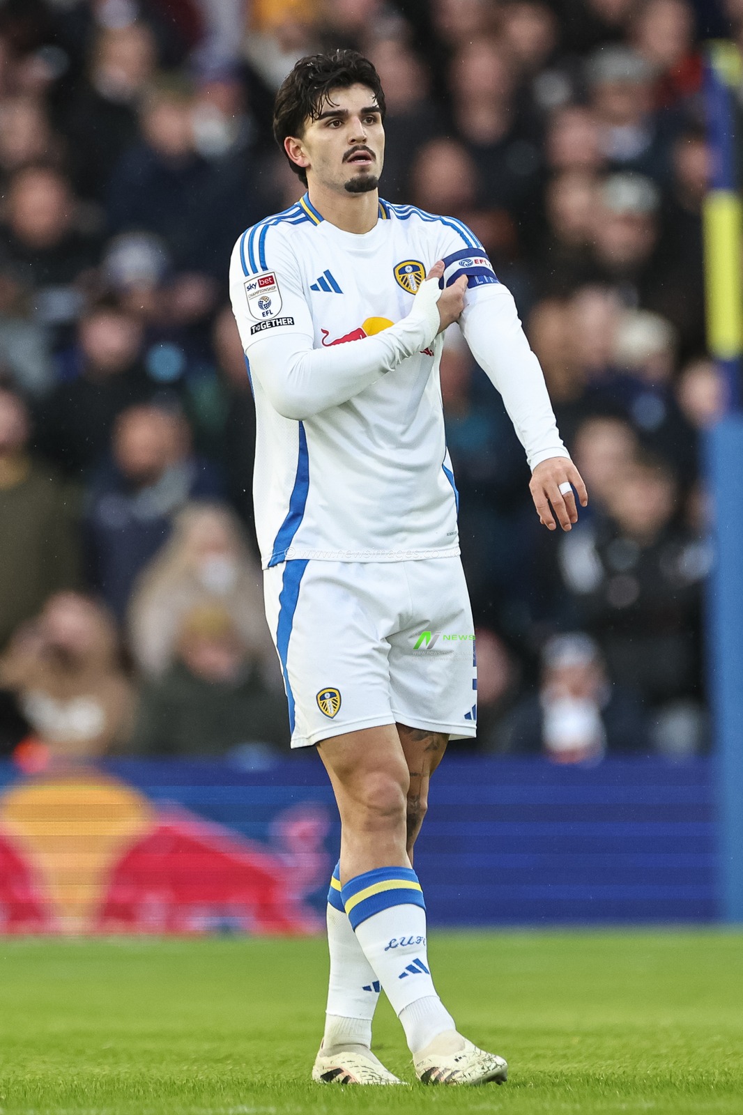 Pascal Struijk of Leeds United during the Sky Bet Championship match Leeds United vs Blackburn Rovers at Elland Road, Leeds, United Kingdom, 1st January 2025

(Photo by Mark Cosgrove/News Images)