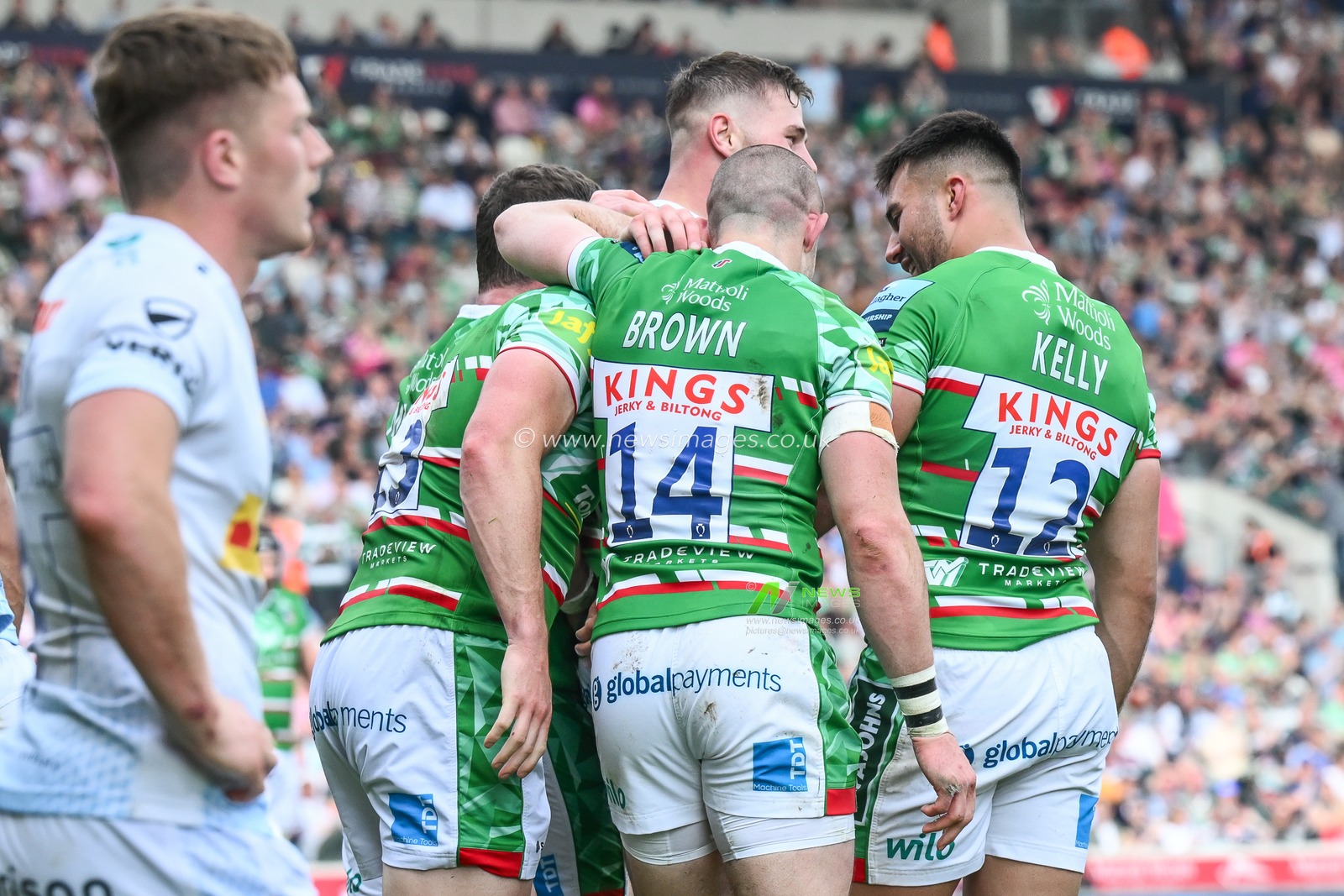 Mike Brown of Leicester Tigers celebrates his try during the Gallagher Premiership match Leicester Tigers vs Exeter Chiefs at Mattioli Woods Welford Road, Leicester, United Kingdom, 18th May 2024

(Photo by Craig Thomas/News Images)