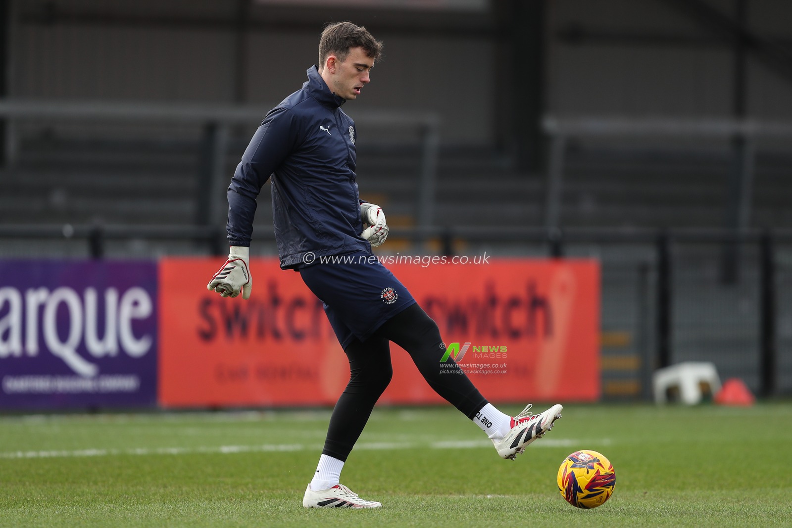 Harry Tyrer of Blackpool during the pre-game warm up ahead of the Sky Bet League 1 match Exeter City vs Blackpool at St James' Park, Exeter, United Kingdom, 25th January 2025

(Photo by Gareth Evans/News Images)