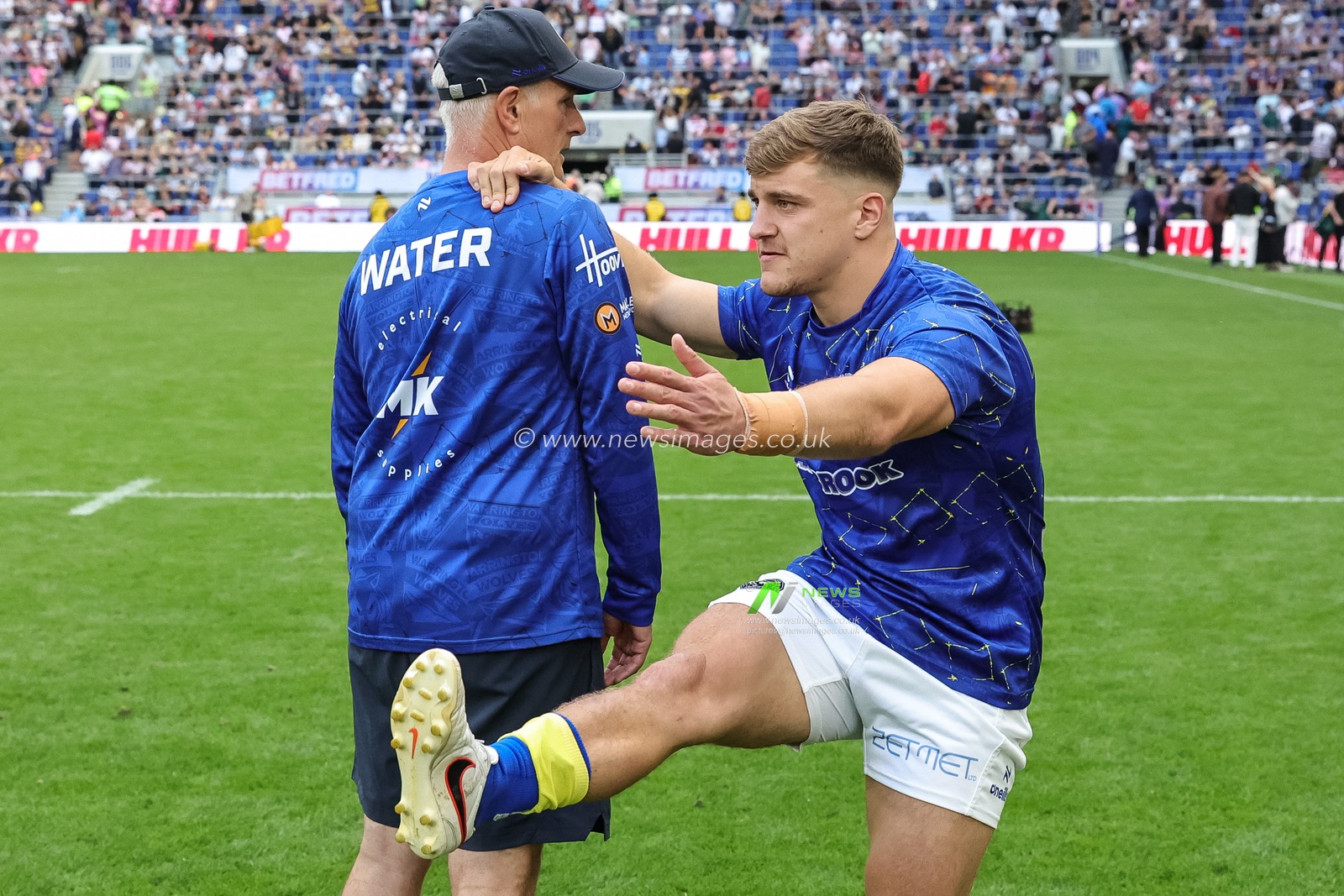 Leon Hayes of Warrington Wolves in the pre-game warm up during the Betfred Super League Magic Weekend match Leigh Leopards vs Warrington Wolves at Hill Dickinson Stadium, Liverpool, United Kingdom on 04 July 2026

(Photo by Mark Cosgrove/News Images)