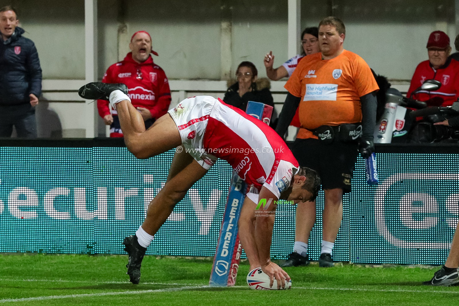 Ryan Hall #5 of Hull KR goes over for a try and makes the score 16-0 in the first half of the Betfred Super League Round 23 match Hull KR vs Leigh Leopards at Sewell Group Craven Park, Kingston upon Hull, United Kingdom, 25th August 2023

(Photo by James Heaton/News Images)