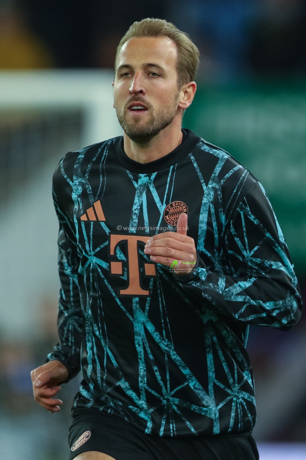 Harry Kane of Bayern Munich in the pregame warmup session during the UEFA Champions League League Stage match Aston Villa vs Bayern Munich at Villa Park, Birmingham, United Kingdom, 2nd October 2024

(Photo by Gareth Evans/News Images)