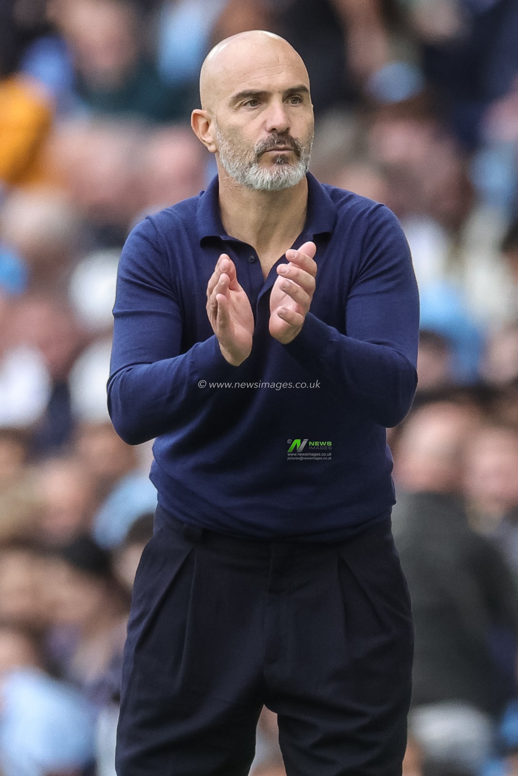 Enzo Maresca manager of Manchester City applauds his players during the Premier League match Manchester City vs Coventry City at Etihad Stadium, Manchester, United Kingdom on 05 September 2026

(Photo by Mark Cosgrove/News Images)