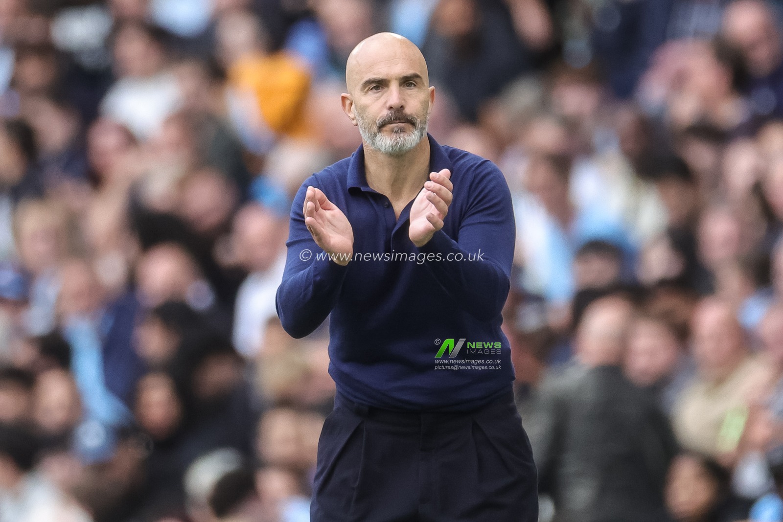 Enzo Maresca manager of Manchester City applauds his players during the Premier League match Manchester City vs Coventry City at Etihad Stadium, Manchester, United Kingdom on 05 September 2026

(Photo by Mark Cosgrove/News Images)