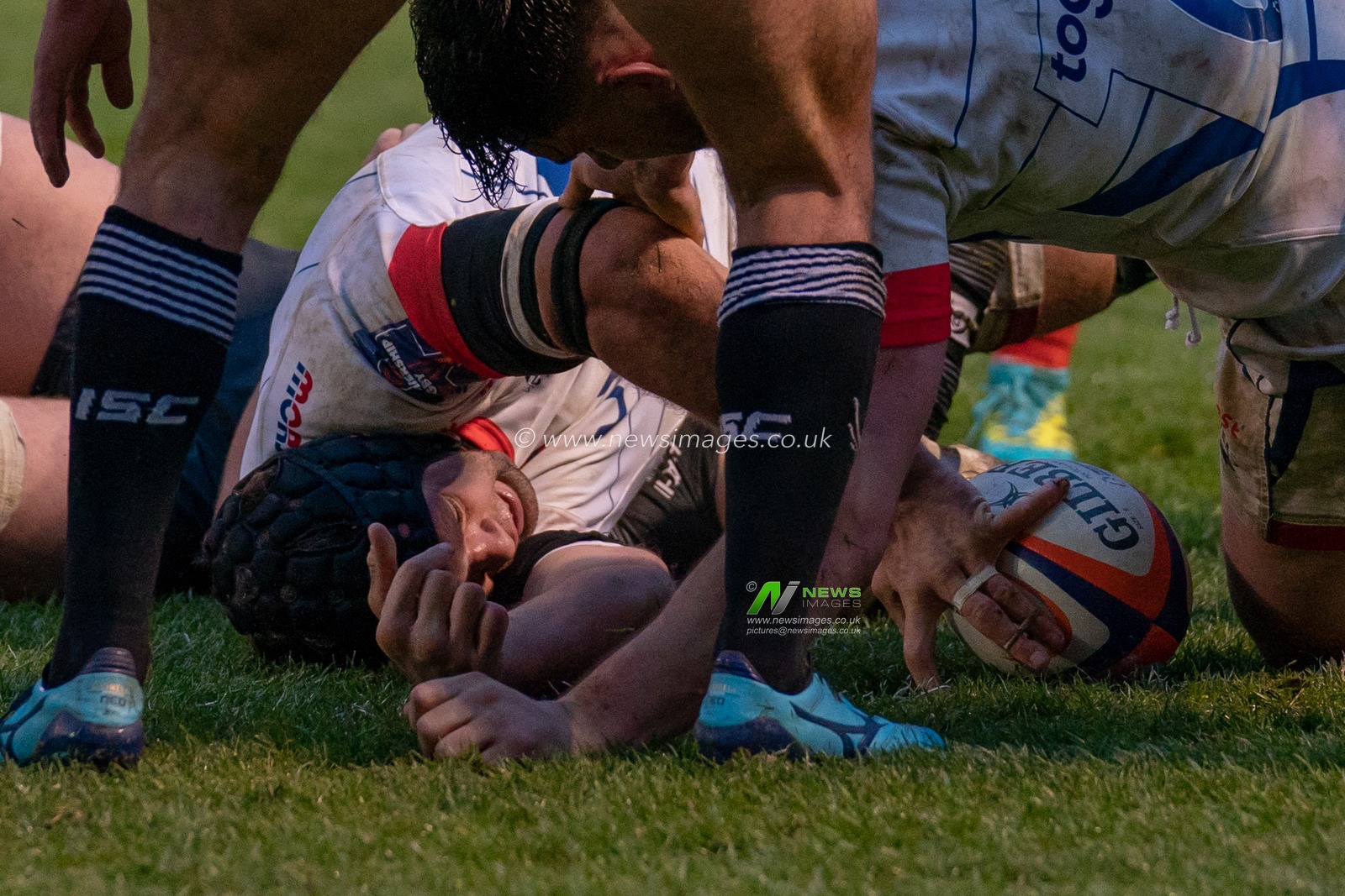 Sale Shark's Josh Beaumont goes over for a try

3rd February 2019, A J Bell Stadium, Sale, England;  Premiership Rugby Cup, Sale Sharks vs Newcastle Falcons 

Credit: Terry Donnelly/News Images