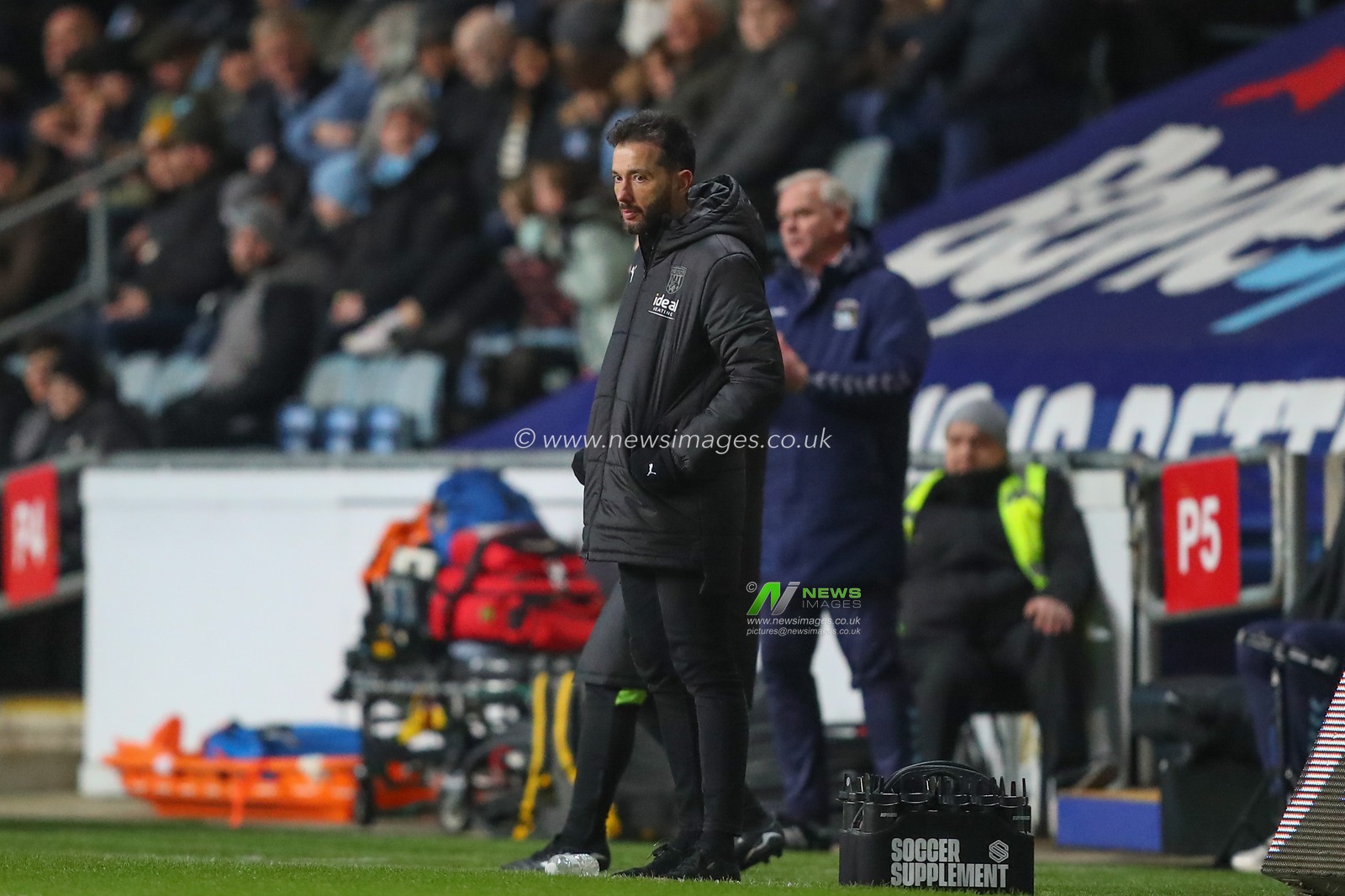 Carlos CorberÃ¡n manager of West Bromwich Albion watches on during the Sky Bet Championship match Coventry City vs West Bromwich Albion at Coventry Building Society Arena, Coventry, United Kingdom, 21st December 2022

(Photo by Gareth Evans/News Images)