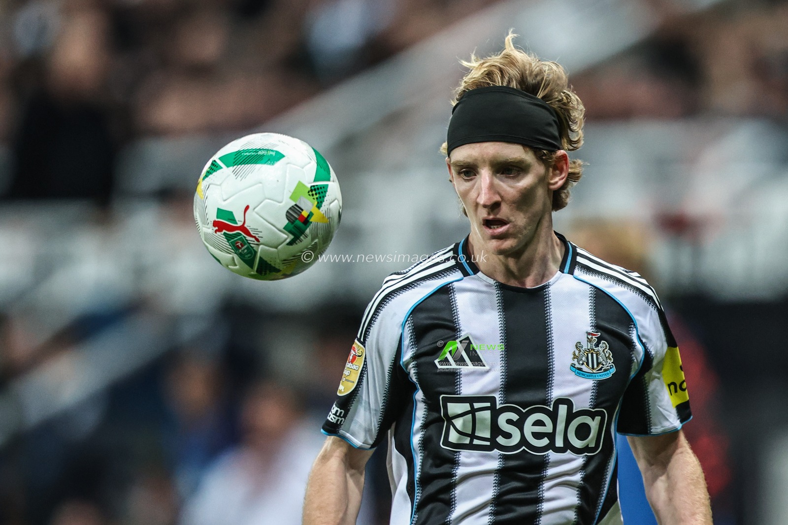 Anthony Gordon of Newcastle Untied during the Carabao Cup Round 3 match Newcastle United vs Bradford City at St. James's Park, Newcastle, United Kingdom, 24th September 2025

(Photo by Alfie Cosgrove/News Images)