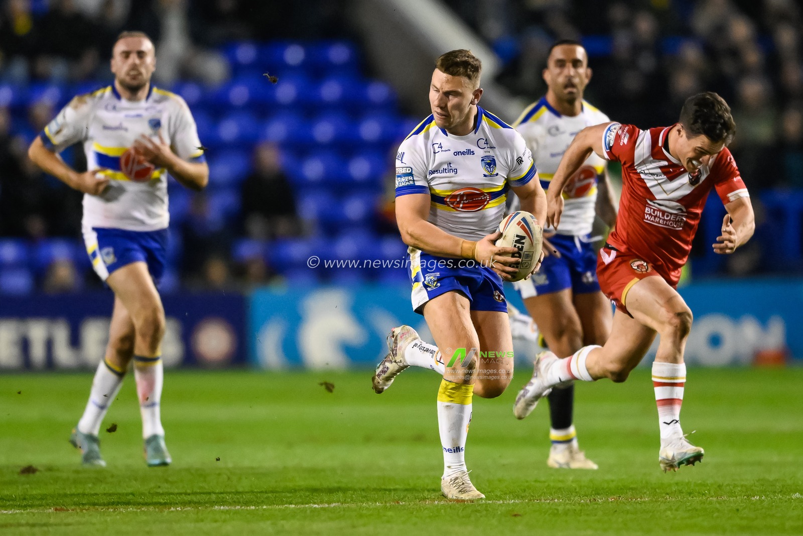 George Williams #6 of Warrington Wolves makes a break during the Betfred Super League Round 3 match Warrington Wolves vs Salford Red Devils at Halliwell Jones Stadium, Warrington, United Kingdom, 2nd March 2023

(Photo by Craig Thomas/News Images)