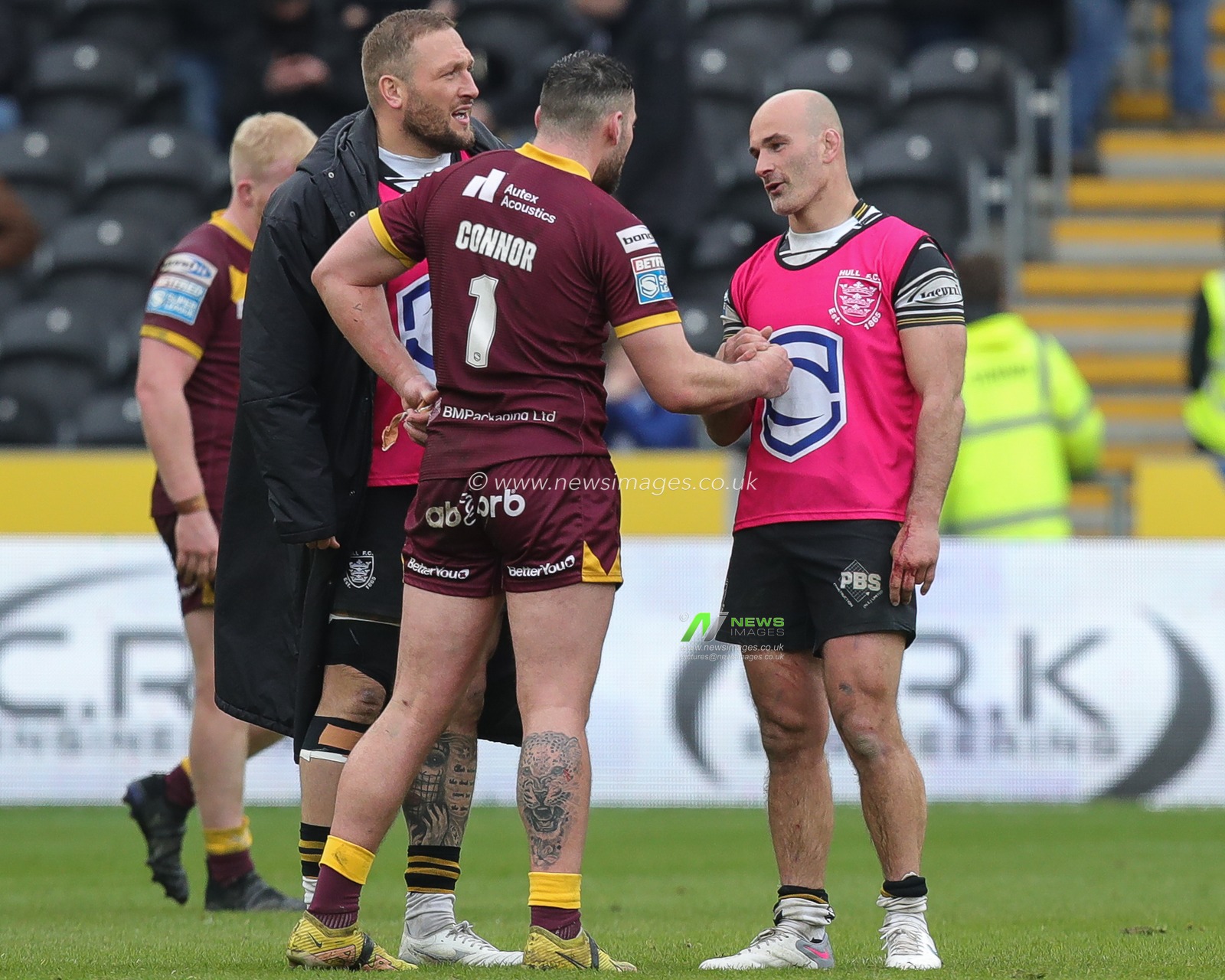 A dejected Jake Connor #1 of Huddersfield Giants speaks with his former team mates at full time after the Betfred Super League Round 10 match Hull FC vs Huddersfield Giants at MKM Stadium, Hull, United Kingdom, 23rd April 2023

(Photo by James Heaton/News Images)