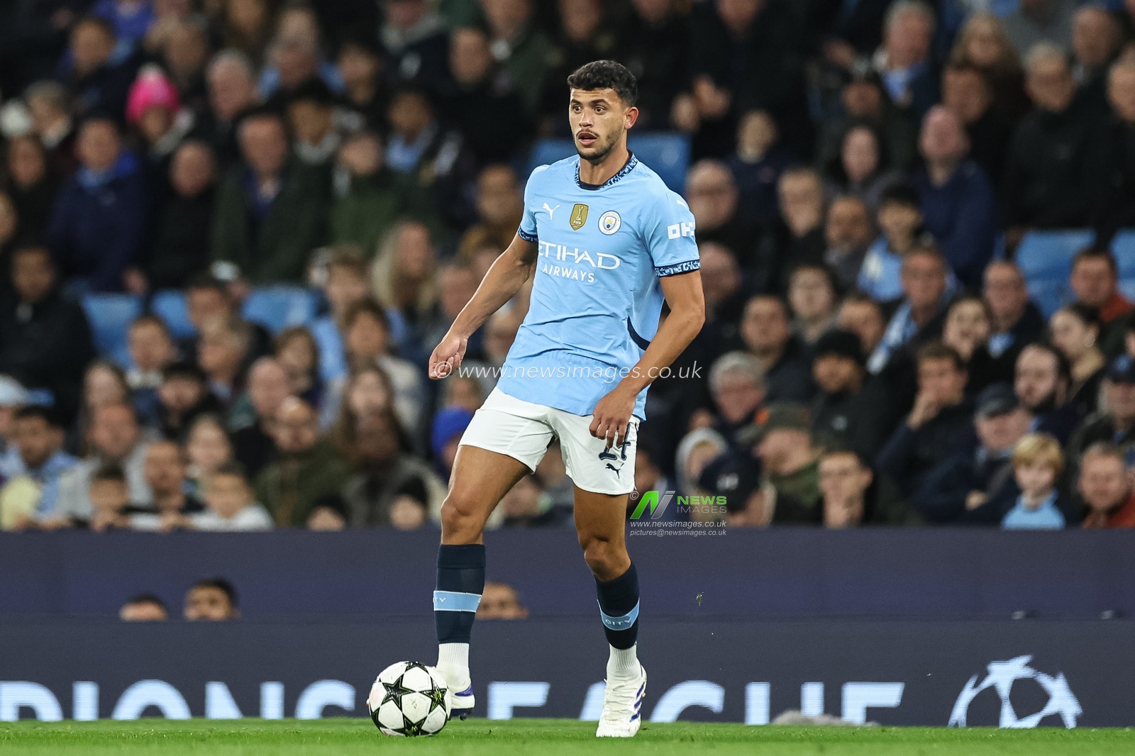 Josko Gvardiol of Manchester City with the ball during the UEFA Champions League, League Stage Manchester City v Sparta Prague at Etihad Stadium, Manchester, United Kingdom, 23rd October 2024

(Photo by Mark Cosgrove/News Images)