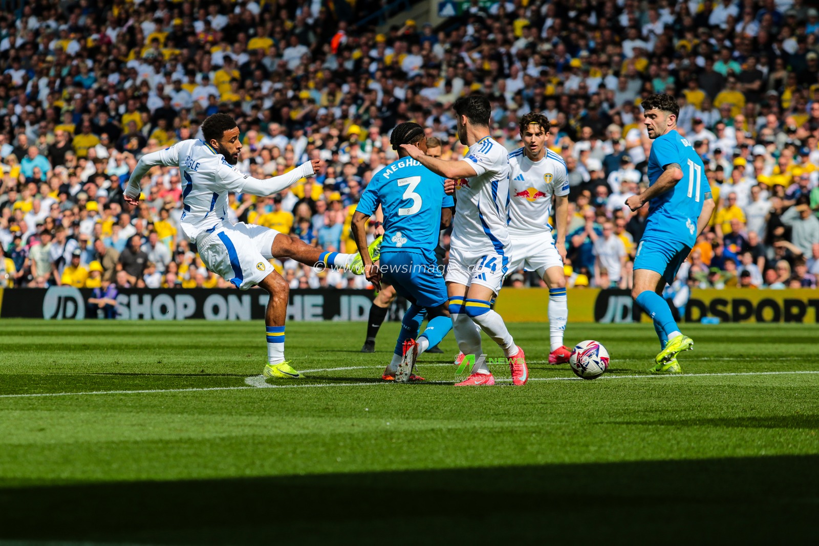 Jayden Bogle of Leeds United shoots on goal during the Sky Bet Championship match Leeds United vs Preston North End at Elland Road, Leeds, United Kingdom, 12th April 2025

(Photo by Richard Bierton/News Images)
