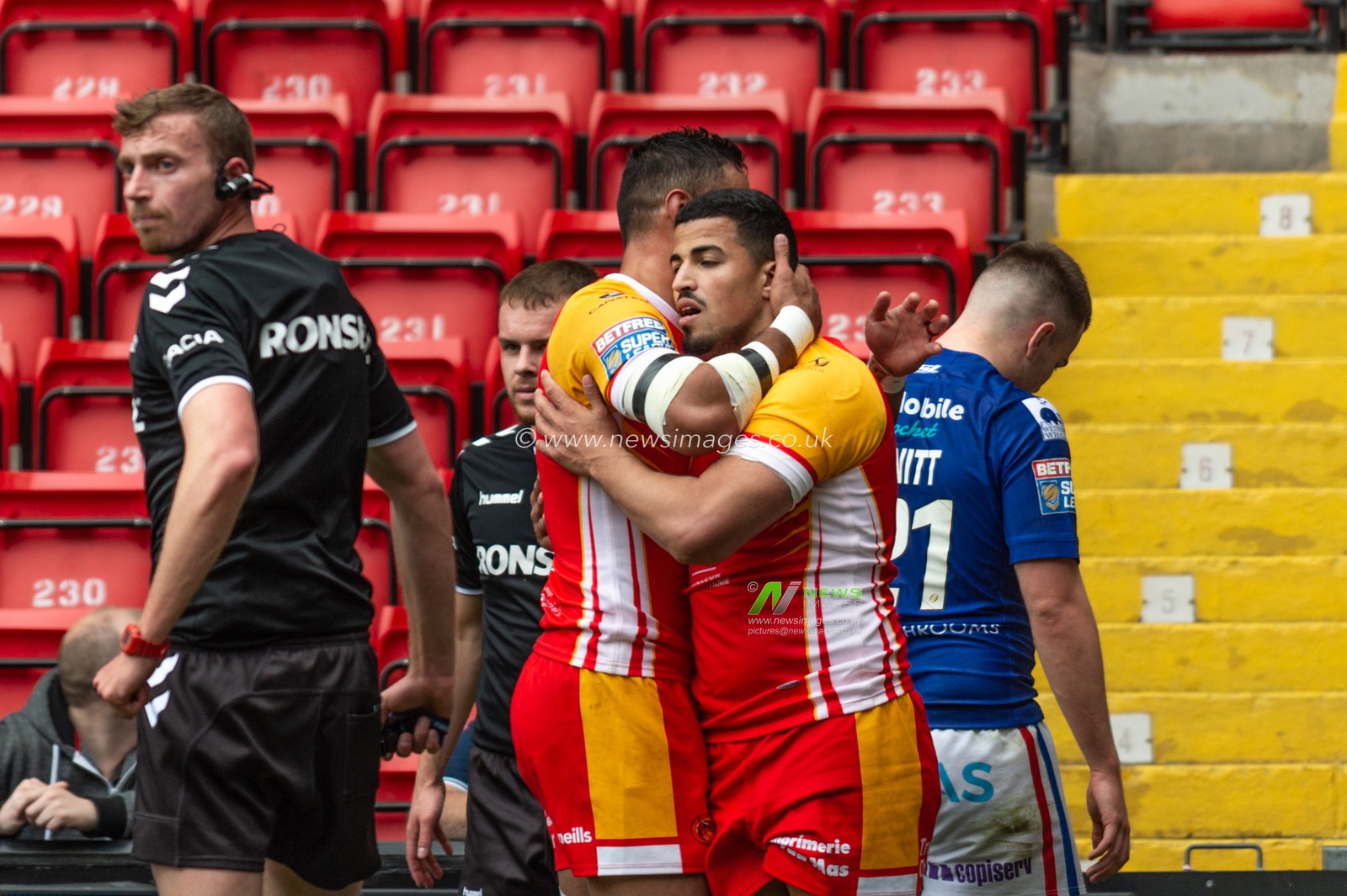 25th May 2019 , Anfield Stadium, Liverpool, England; Dacia Magic Weekend, Betfred Super League Round 16, Wakefield Trinity vs Catalans Dragons ; Fouad Yaha (27) of Catalans Dragons celebrates scoring his try with team mates

Credit: Richard Long/News Images