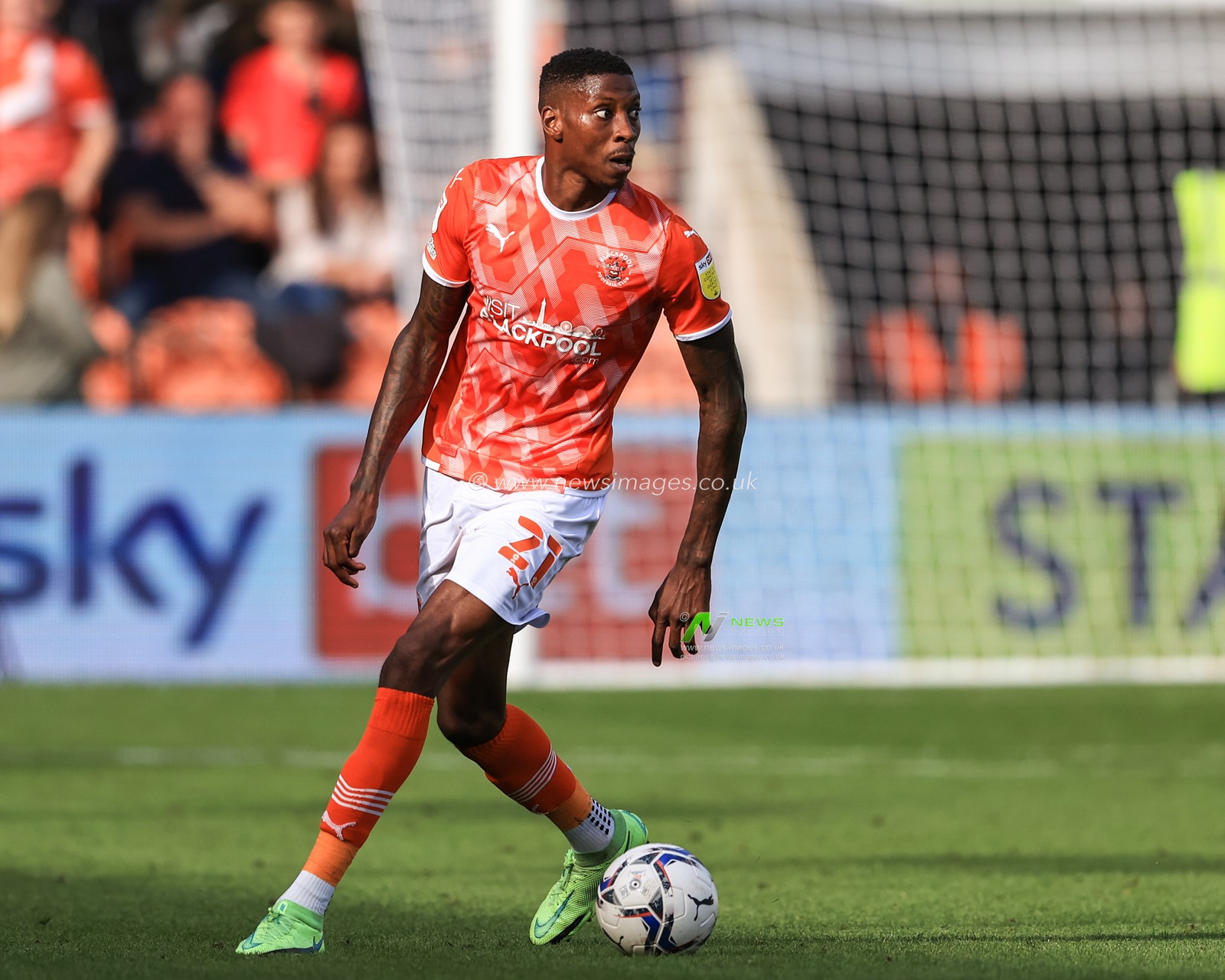 Marvin Ekpiteta #21 of Blackpool during the game